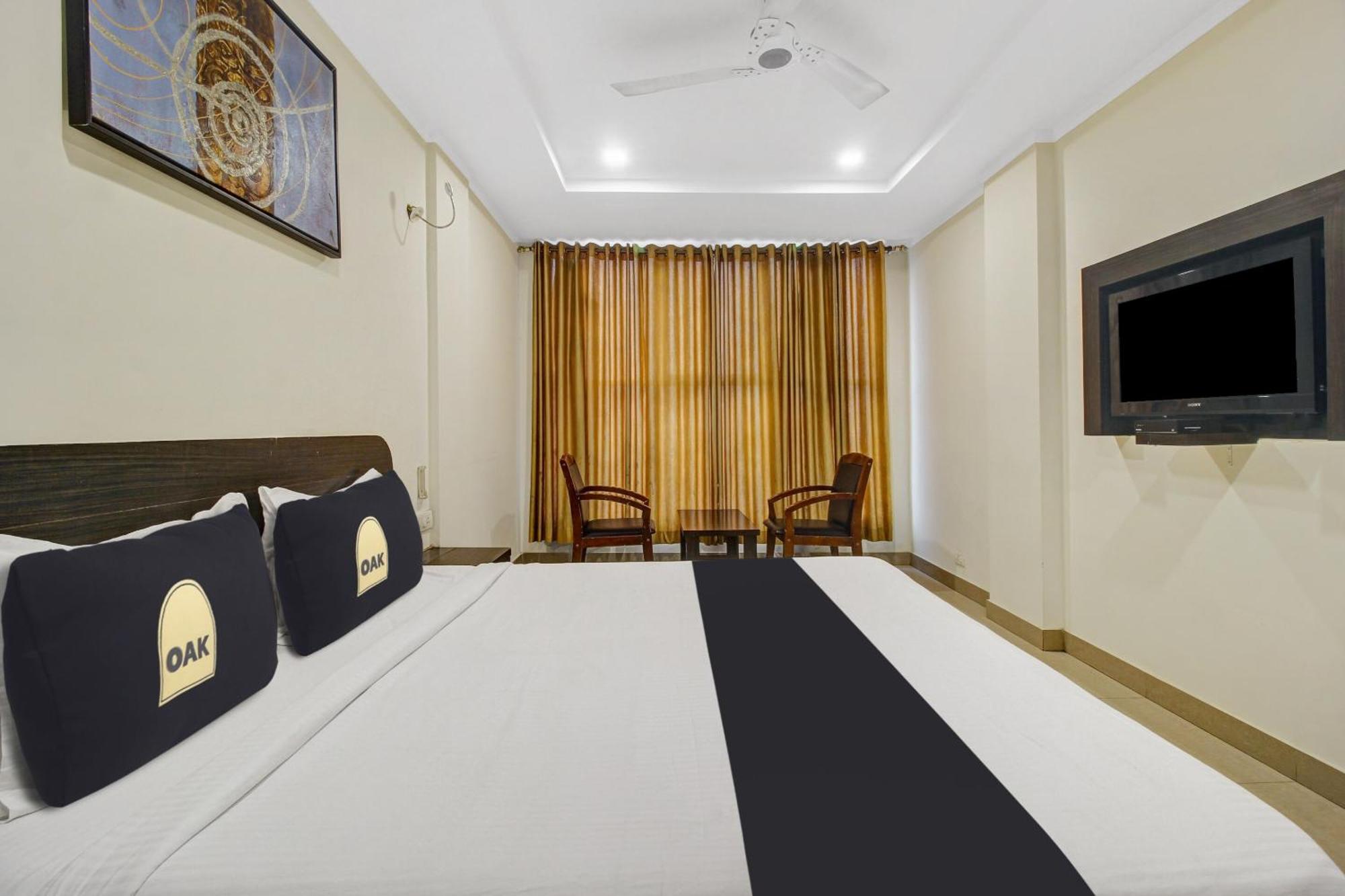 Super Townhouse Oak Lb Nagar Ramoji Hotel Hyderabad Bagian luar foto
