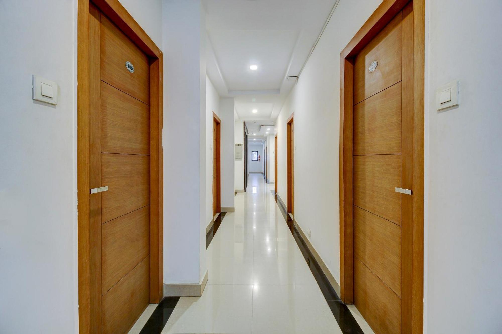 Super Townhouse Oak Lb Nagar Ramoji Hotel Hyderabad Bagian luar foto