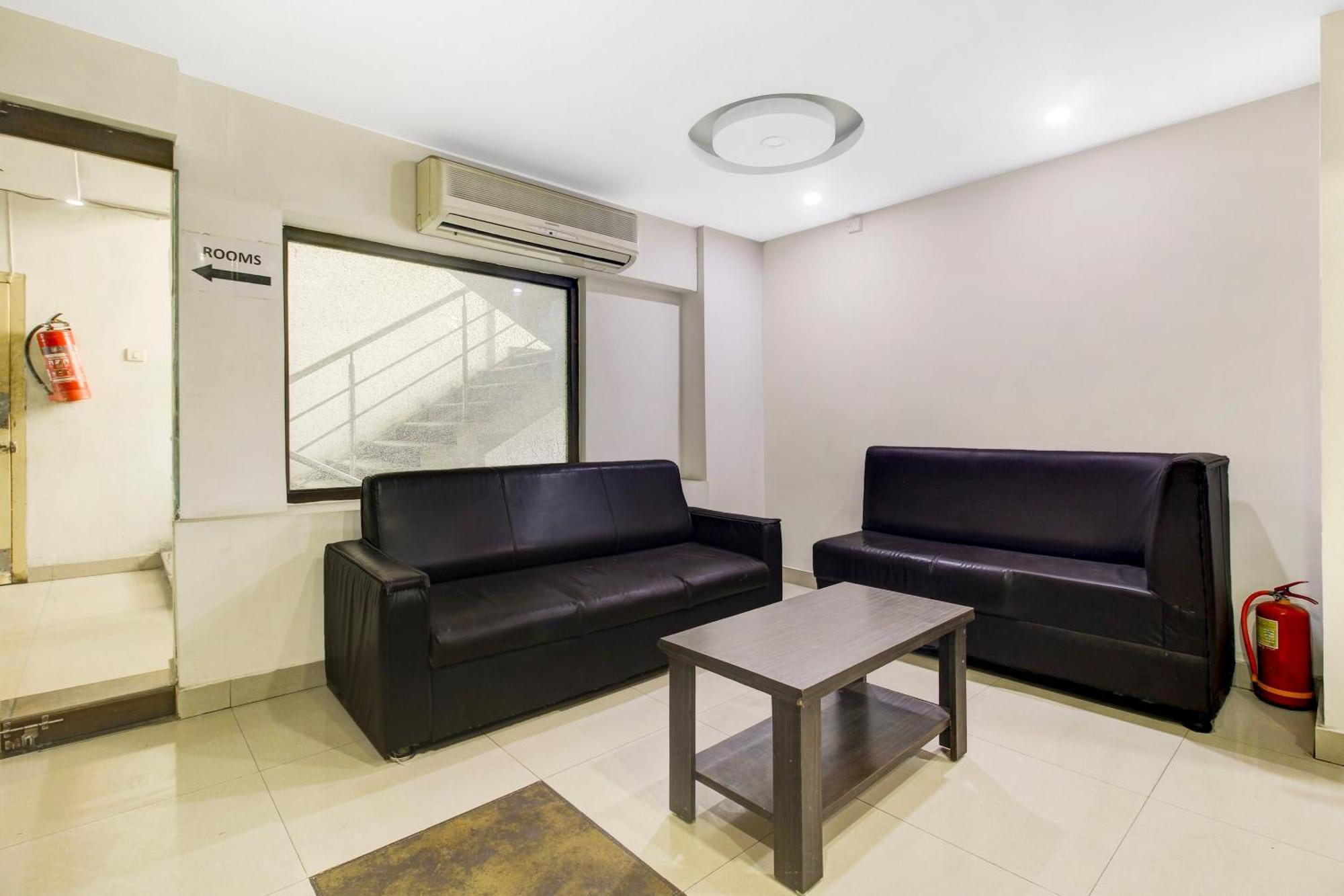 Super Townhouse Oak Lb Nagar Ramoji Hotel Hyderabad Bagian luar foto